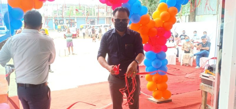 ADC Dimapur, H. Atokhe Aye inaugurating DENN’s 6/9 in Dimapur on August 30. (Morung Photo)